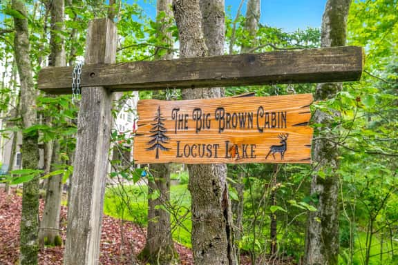 The Big Brown Cabin at Locust Lake